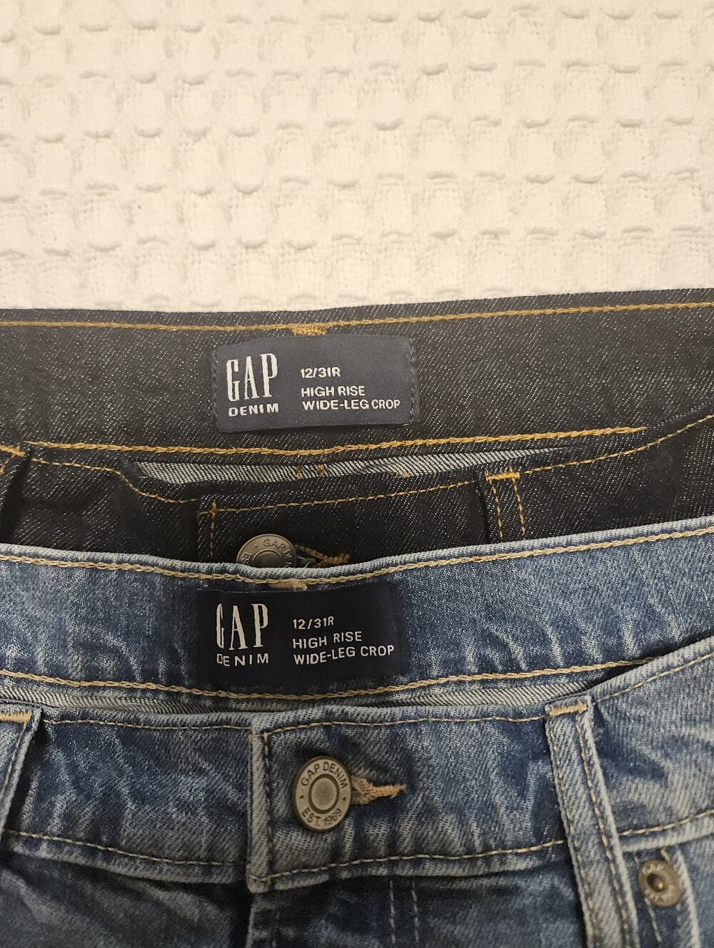 Womens GAP High Rise Wide-Leg Croppoed Jeans Lot 2 Dark Wash/Washed Size 12/31R. - Picture 11 of 16